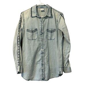 Women's Gray Button-Up Shirt
